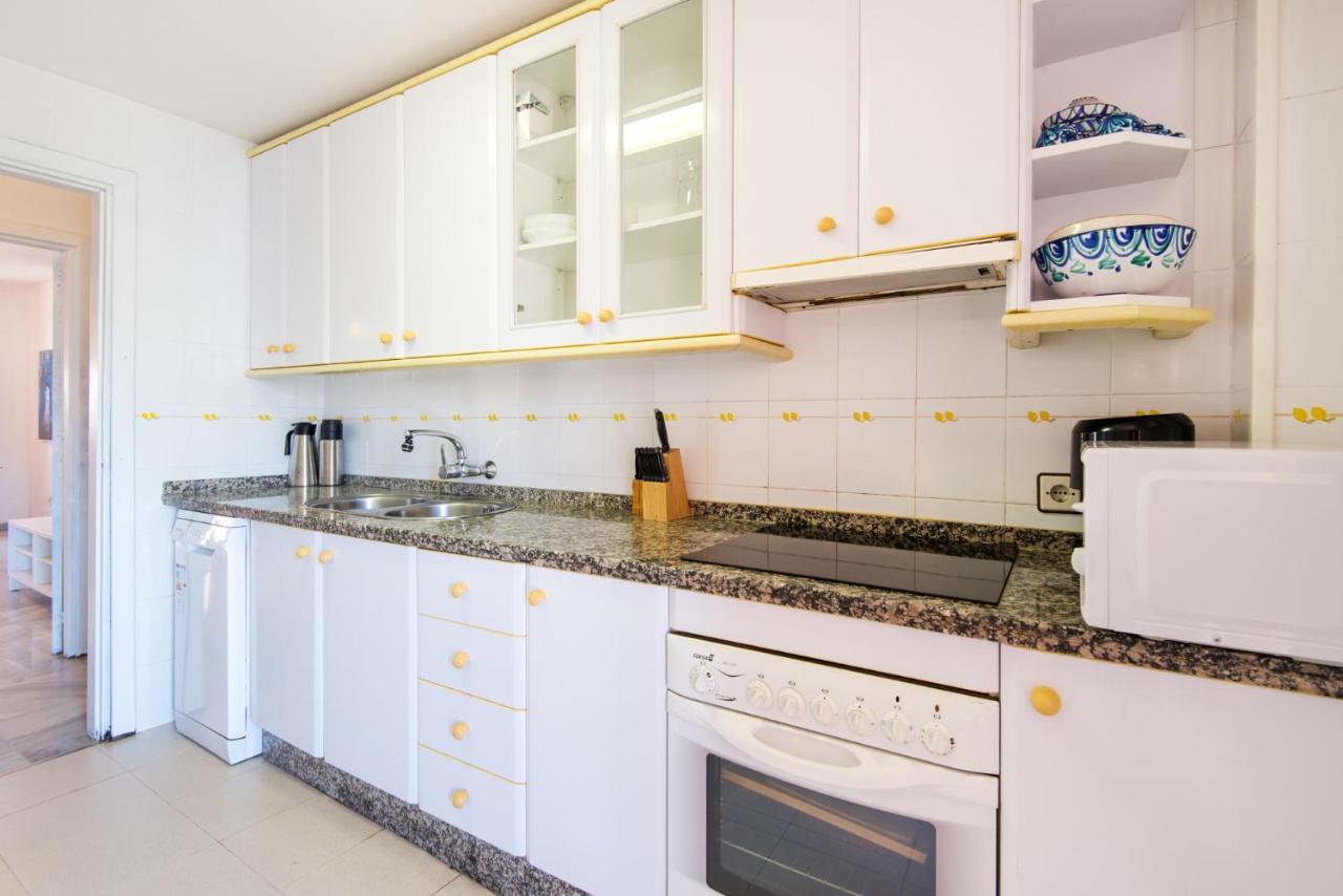 Boliches Center Next To The Beach, Parking, Pool & Terrace Apartment *