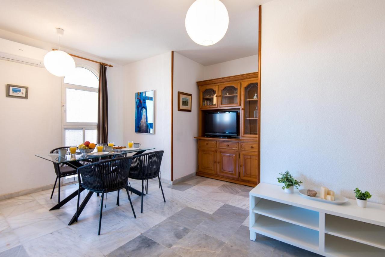 Boliches Center Next To The Beach, Parking, Pool & Terrace Appartement